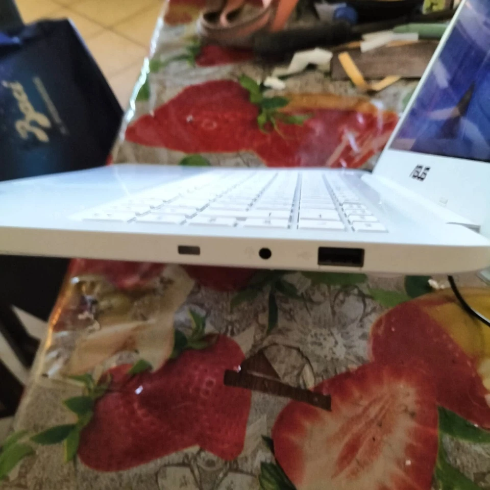 Notebook WIndows 10 CeleronN3550 RAM4GB SSD128GB Laptop Pc portatile ASUS X402NA - Imagen 3 de 4