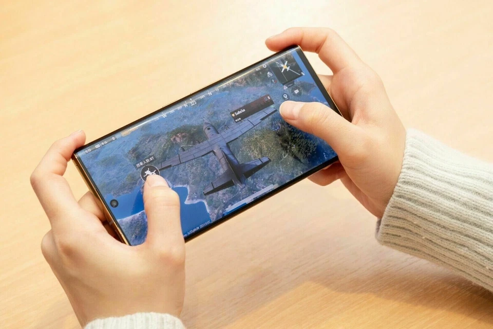 FUJITSU ARROWS NX9 5G ANDROID PHONE UNLOCKED JAPAN GOLD F-52A Waterproof 128GB - Image 4 of 4