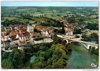 86 LA ROCHE POSAY - die Brücke über die Höhle.