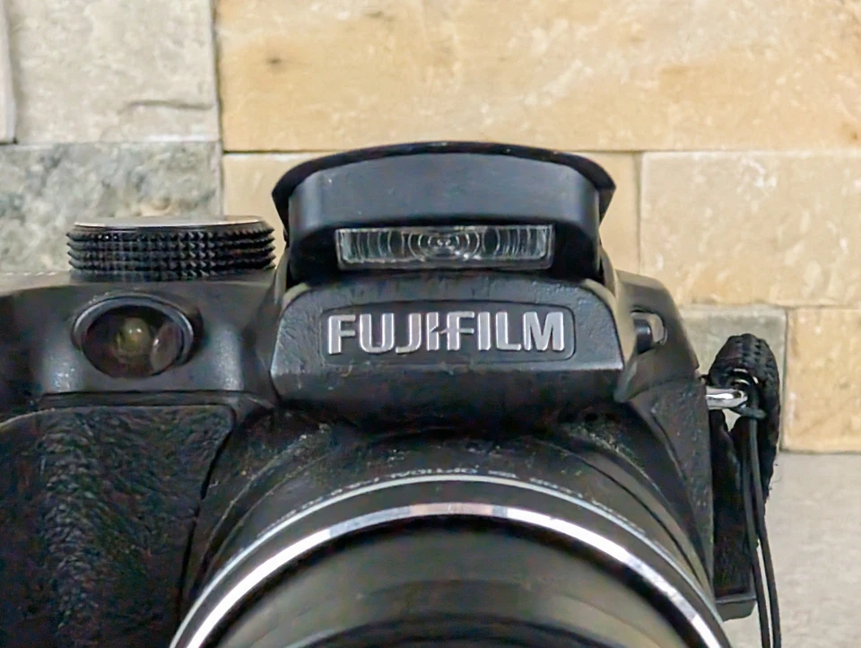 Fujifilm FinePix S1000 FD 10.0MP Digital Camera Black Tested !! PLS READ !! - Image 4 of 4
