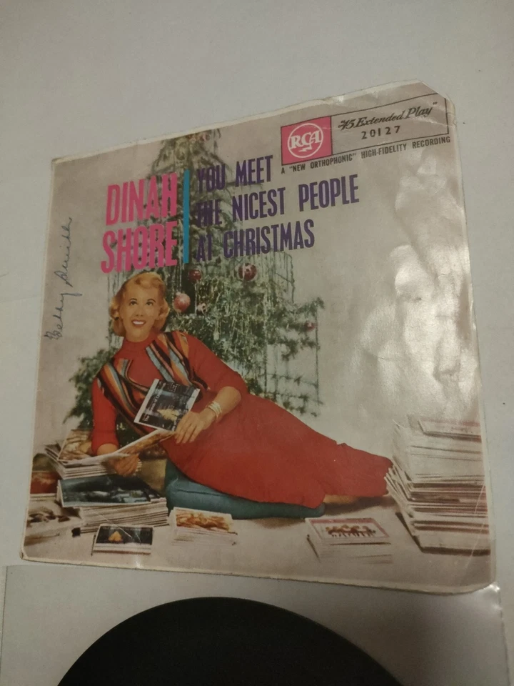 Dinah Shore You Meet The Nicest People At Christmas 7" Ep - Image 3 of 4