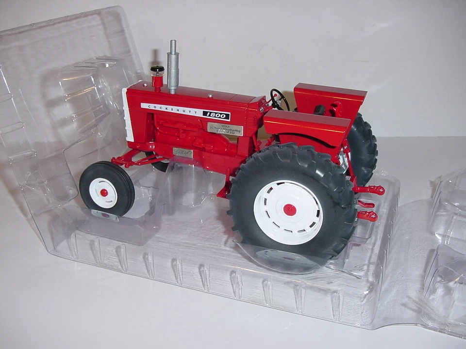 1/16 Cockshutt 1800 Wide Front Tractor NIB! 2015 WNAX 93 Years of Broadcasting! - Image 2 of 4