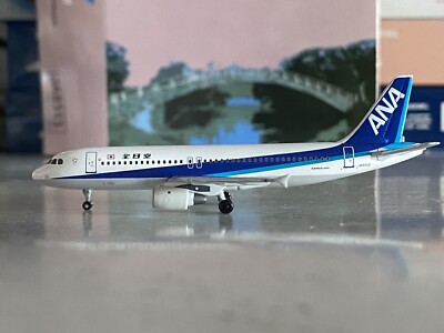 全日空 ANA A320 JA8389 1:400 1/400 s-l400.jpg