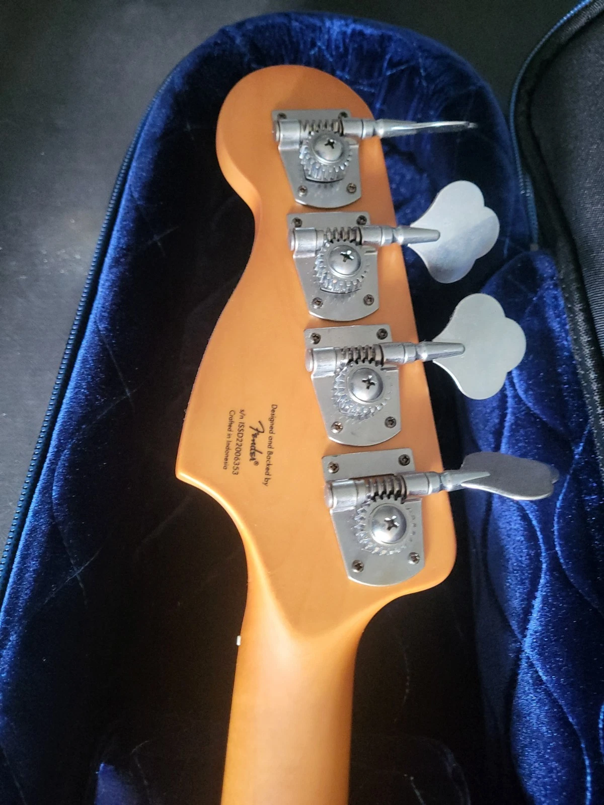 Squier 40th Anniversary Vintage Edition P-Bass w/ Reunion Blues Continental Bag image 6