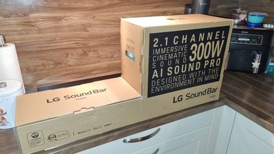 LG Soundbar DS40Q 2.1 Bluetooth, 300W, AI Sound Pro