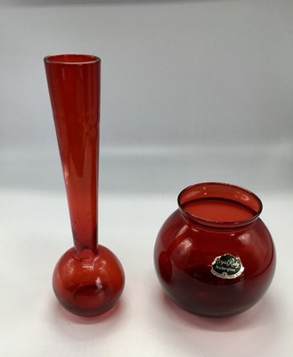 2Pc Vintage Ruby Red Anchor Hocking Glass Vases. 8x2 & 4x3 Original Tags