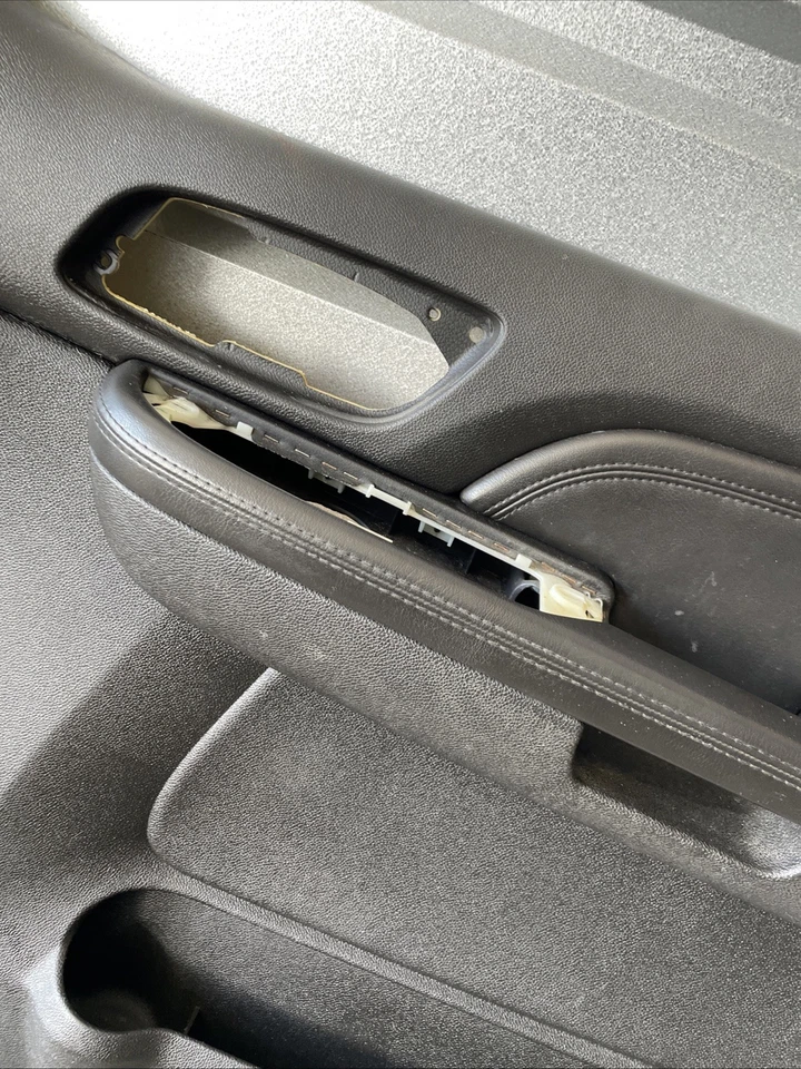 07-09 GMC Yukon Denali Front Right RH Passenger Door Panel Cover Black Leather - Image 4 of 4