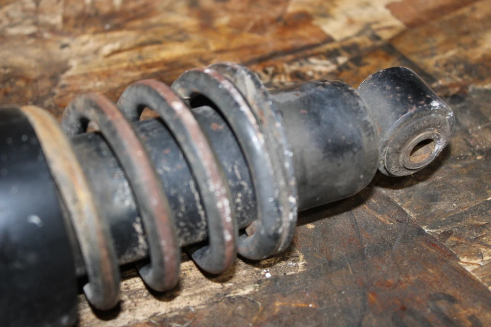 Amortiguador de oruga Polaris Ultra RMK 1996 suspensión trasera Foto 3 de 3