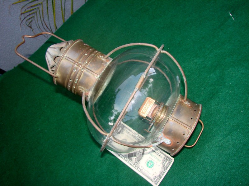 Antique SHIPS BRASS GLOBE/ONION SALON OIL LAMP-24 Photos-HANDSOME-PRACTICAL-L@@K