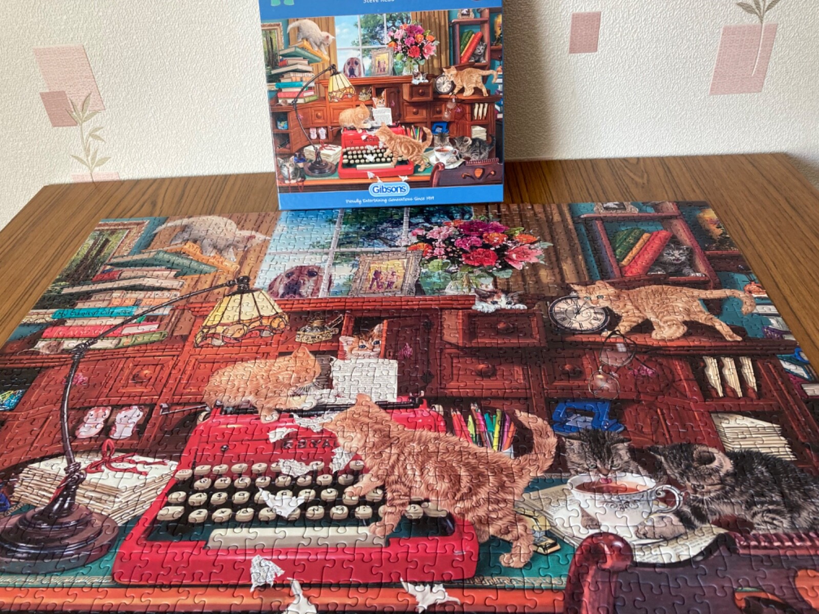 1000 piece jigsaw puzzles used Gibson in very good condition. Complete