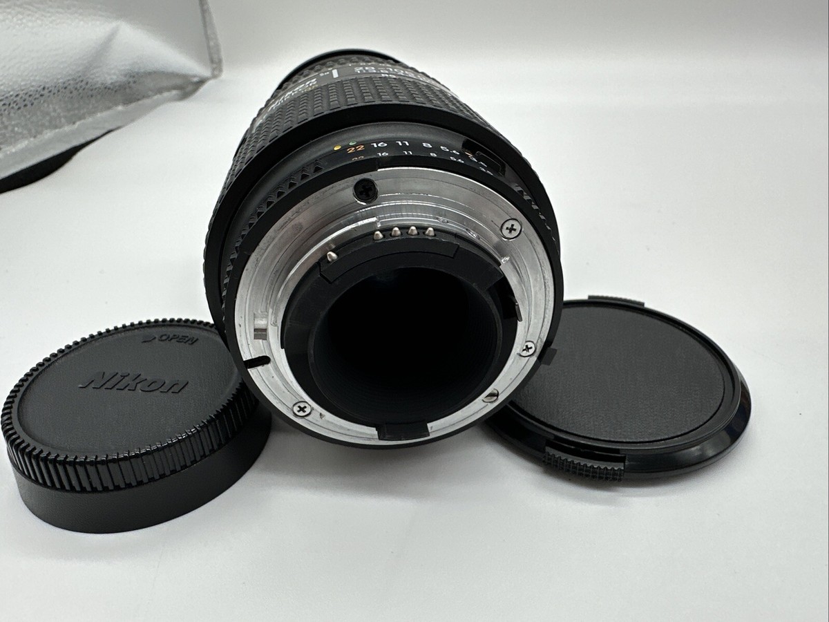 Nikon AF Zoom Nikkor 28-105mm f/3.5-4.5 D macro FX lens NICE for