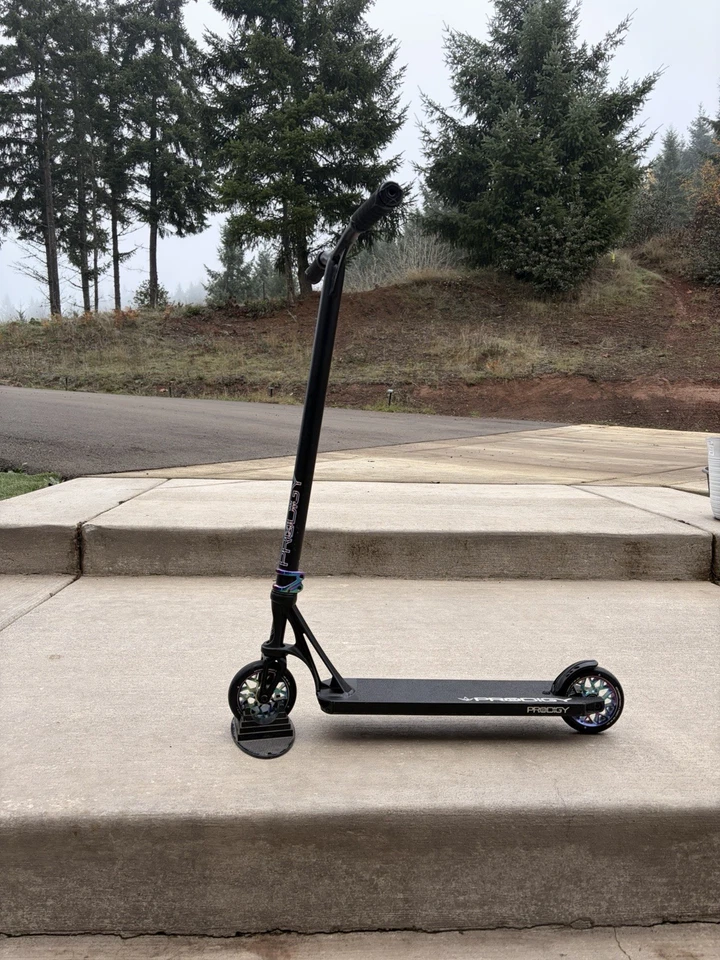 Envy Prodigy X Pro Scooter 5” Cubierta Ancha, 7.2 Lbs Negro Foto 4 de 4