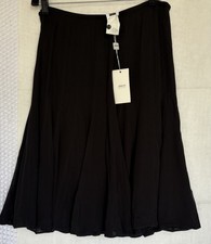 New Gorgeous Armani Collezioni black knee length skirt lined, flared, zip size 6