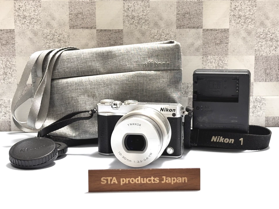 Nikon 1 J5 Silver 20.8MP Mirrorless Digital Camera w/10-30mm PD-ZOOMLens, Extras - Image 2 of 4