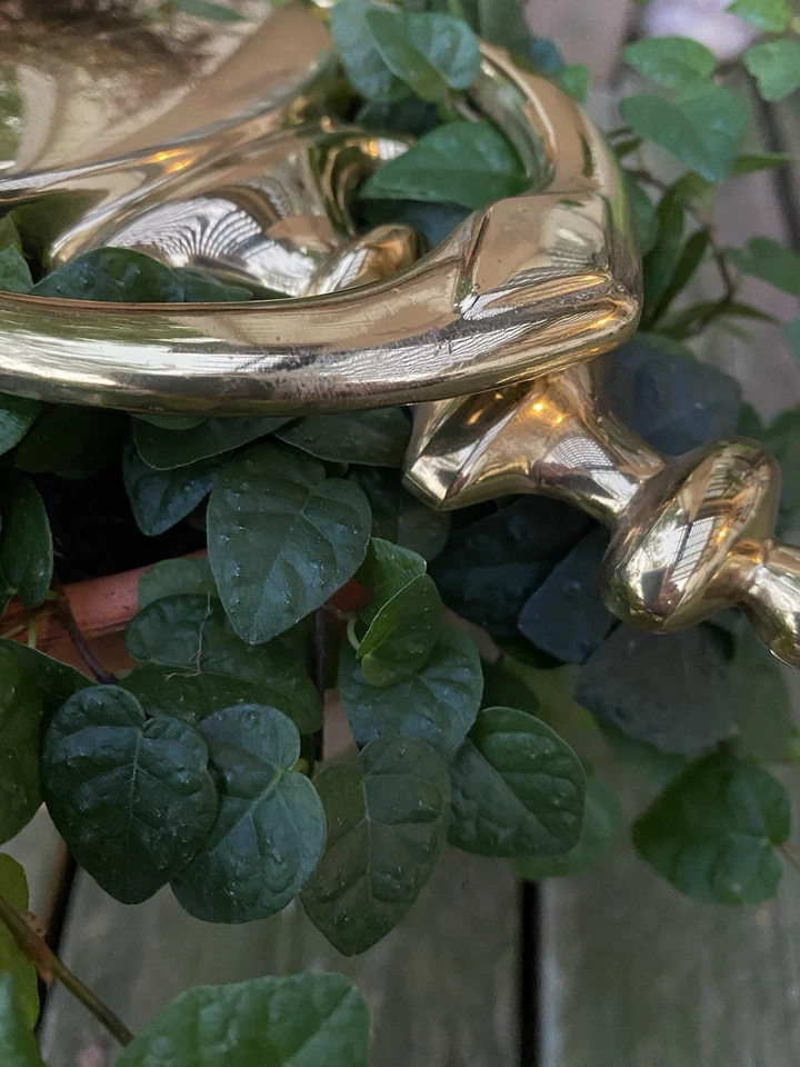 Llamador de puerta tradicional de latón macizo pesado *alto brillo* Incluye accesorios de montaje Foto 4 de 4