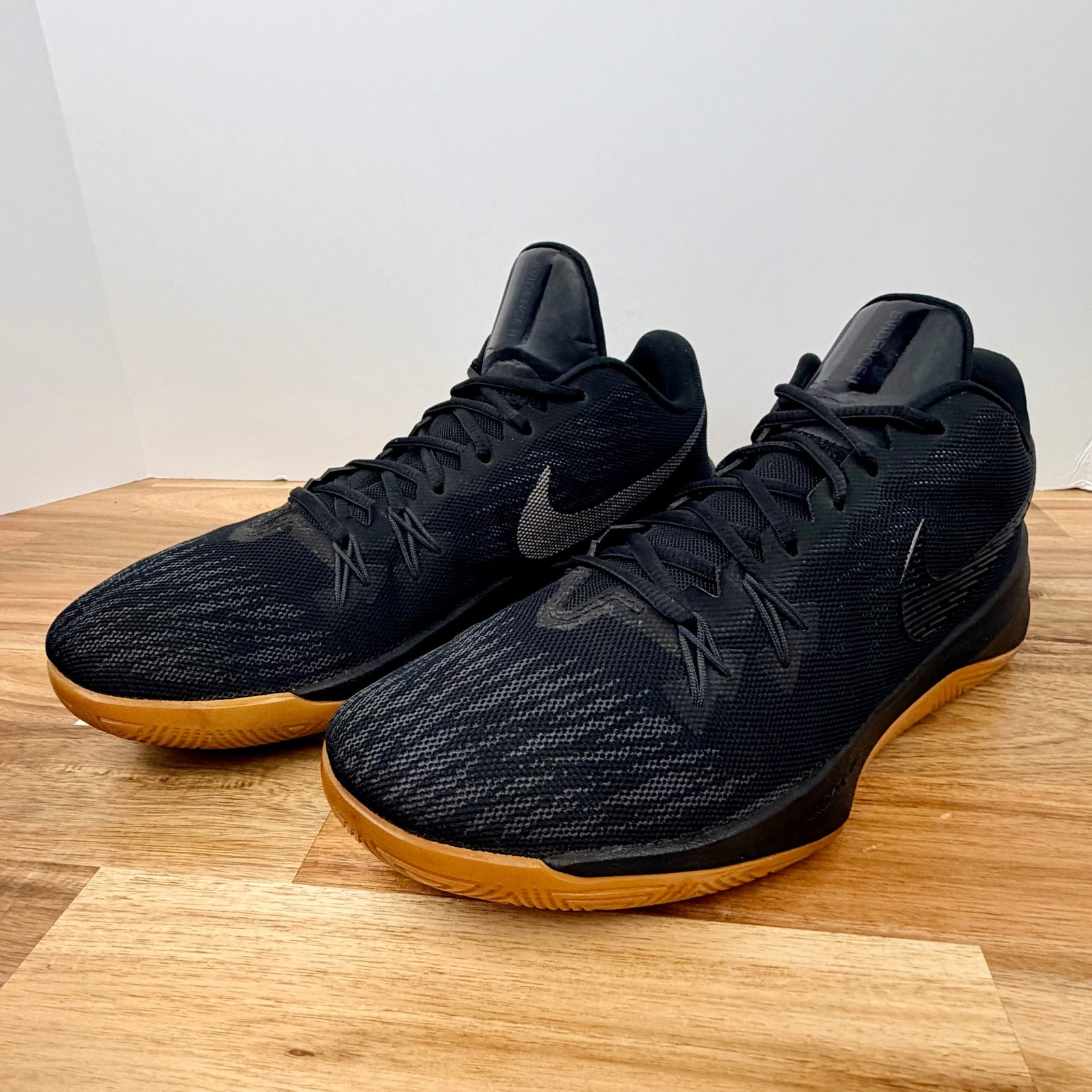Mens 9.5 908976-012