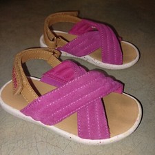 Toms Tiny Viv Sandals Girls SZ/7 Color Very Berry Suede