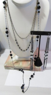 CONTEMPORARY TRIPLE STRAND SILVER BACK BEADED CHAIN NECKLACE PIERCED EARRINGS