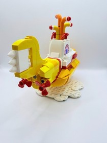 LEGO Ideas The Beatles Yellow Submarine 21306 - 99% Complete w/ Box, Retired