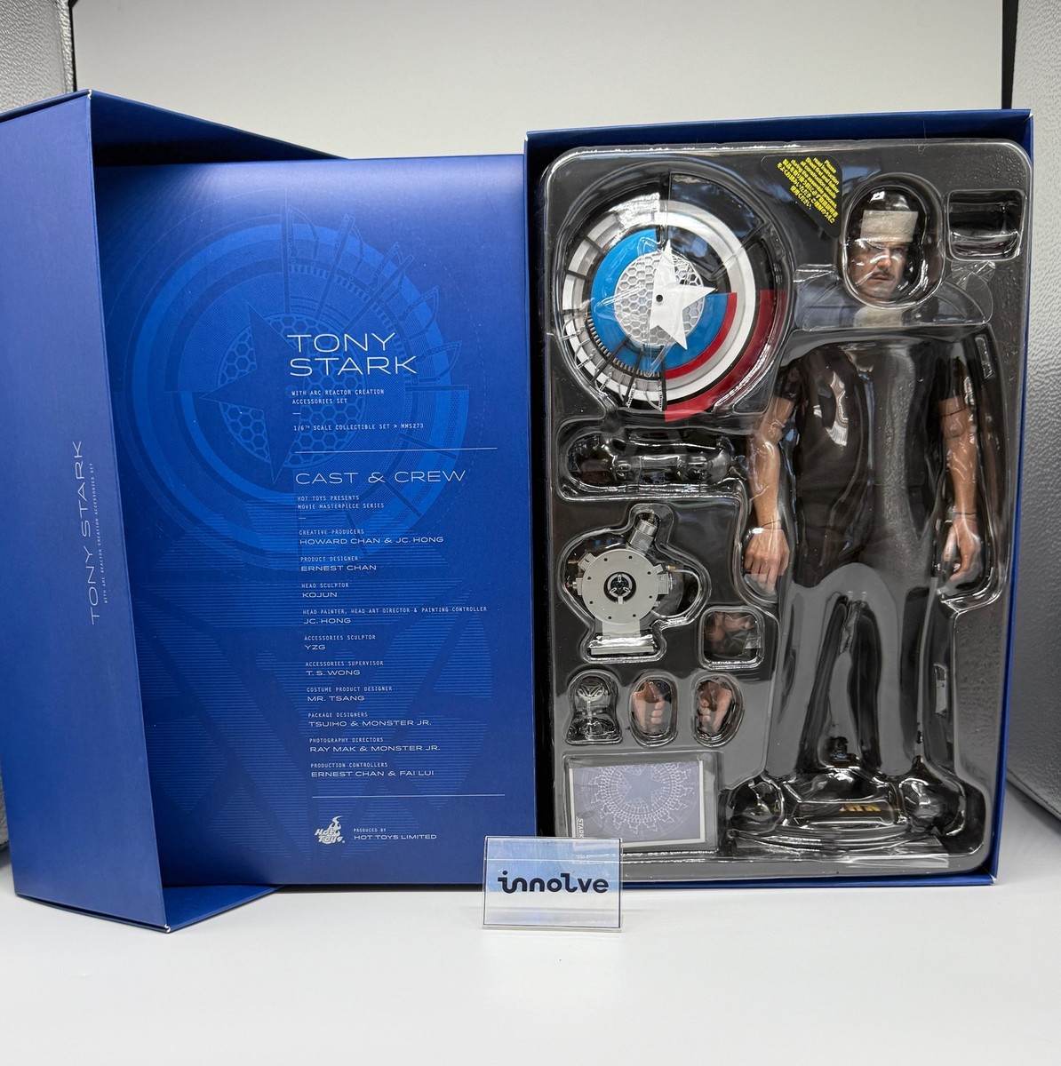 Hot Toys Tony Stark With ARC Reactor Creation 1/6 Scale Action