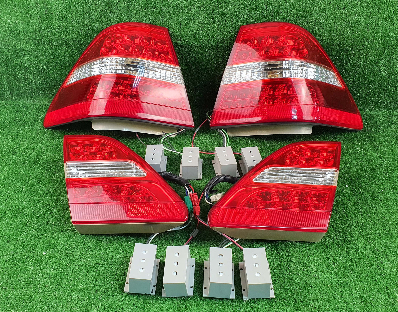LEXUS LS430 20012003 LED Tail lights set with Innter and outer lights Used eBay