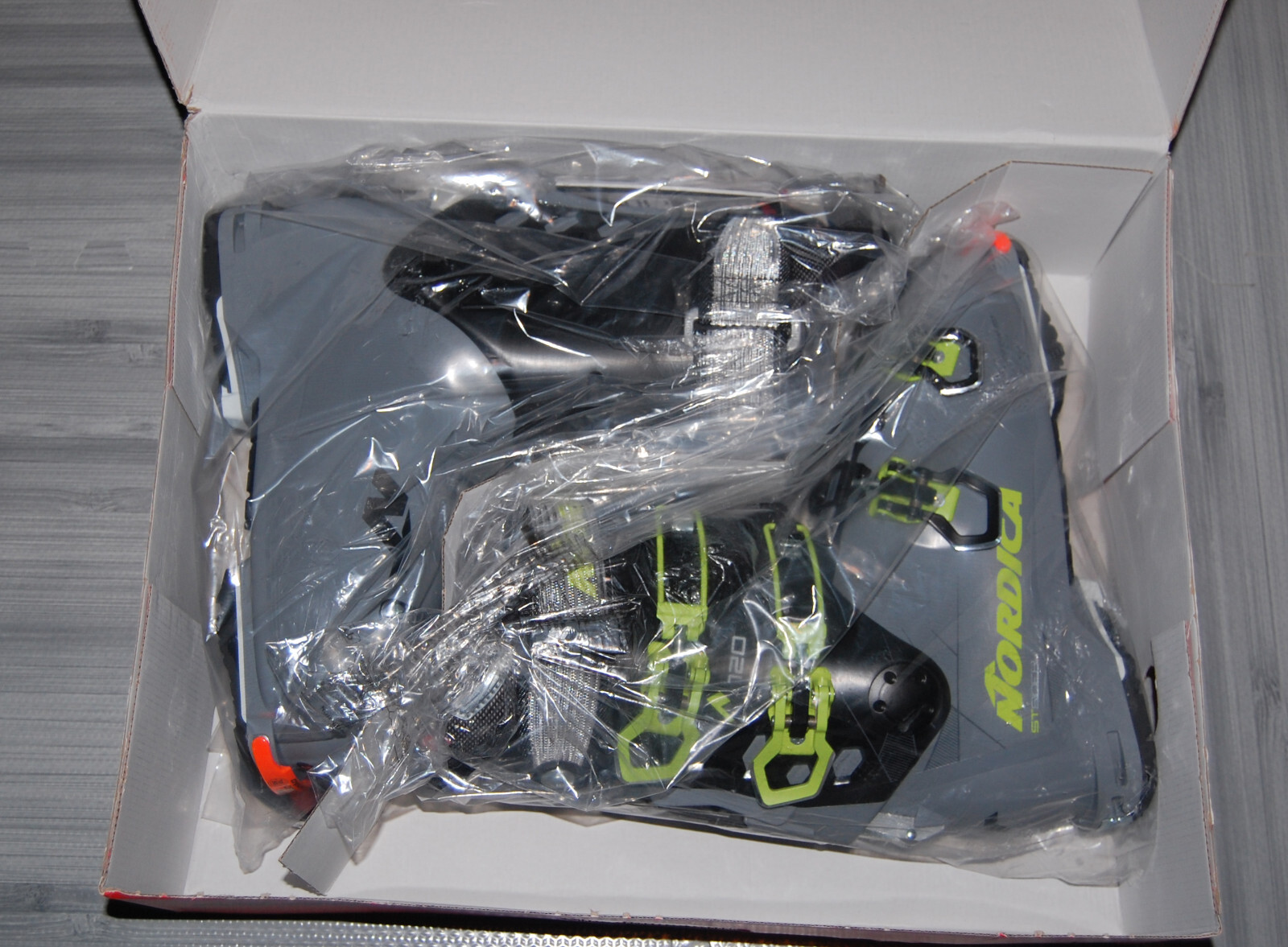 SALOMON Scarponi da sci alpinismo NORDICA Strider 120 DYN da uomo taglia 9 5 27 5 nuovi con scatola