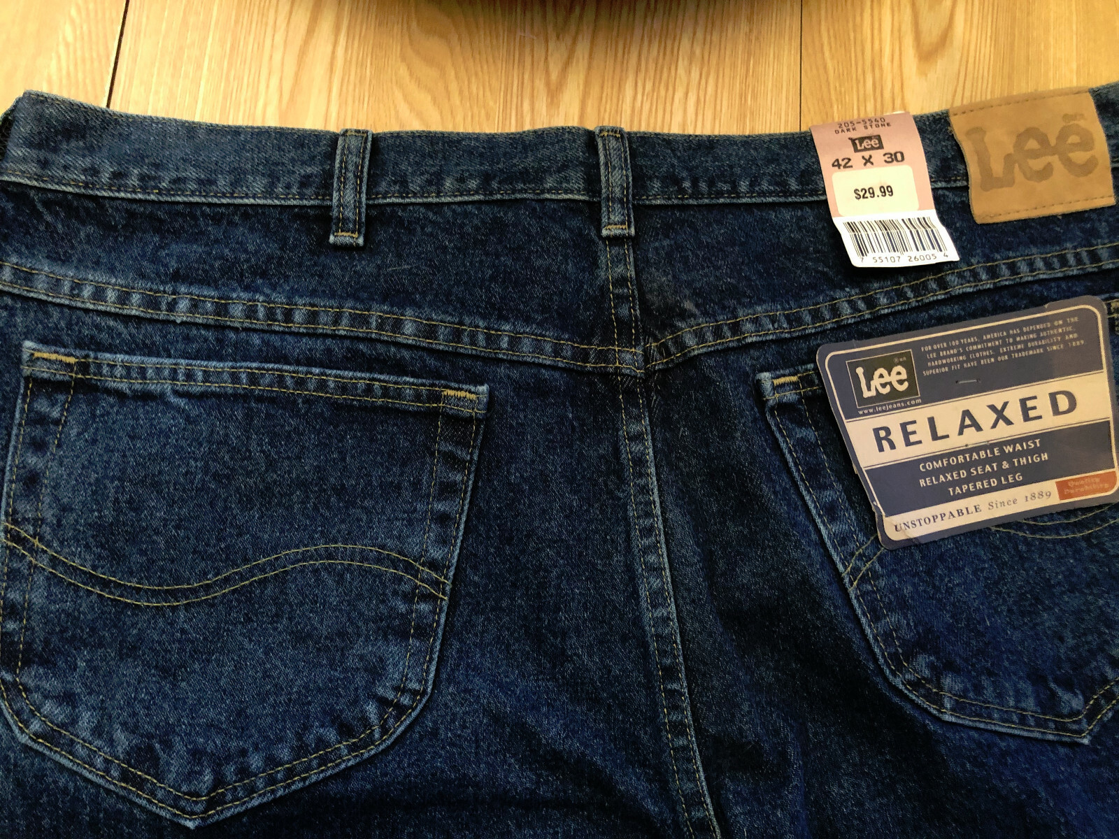 Lee Relaxed Fit купить в Америке, лот 