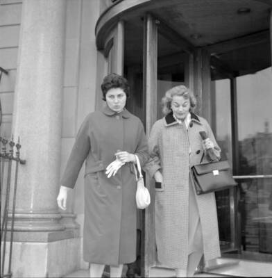 Ex Empress Soraya with her mother in Geneva 1958 Old Historic Photo