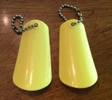 Two NEW Tupperware Gadgets ~ Shoe Horns ~ Keychains Attach to bags too ~ Yellow