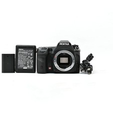 PENTAX K-5 Body 11,270 shutter releases Dustproof, weatherproof, and durable