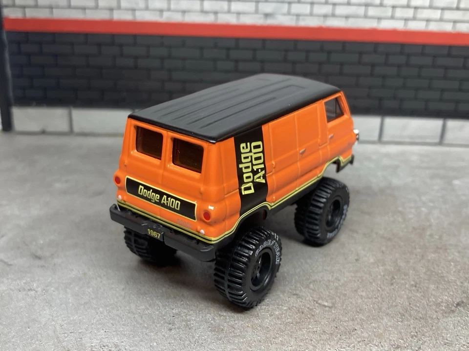 Dodge A100 1967 furgoneta elevada camión 4x4 1/64 diecast personalizado todo terreno máquinas M2 Foto 3 de 4
