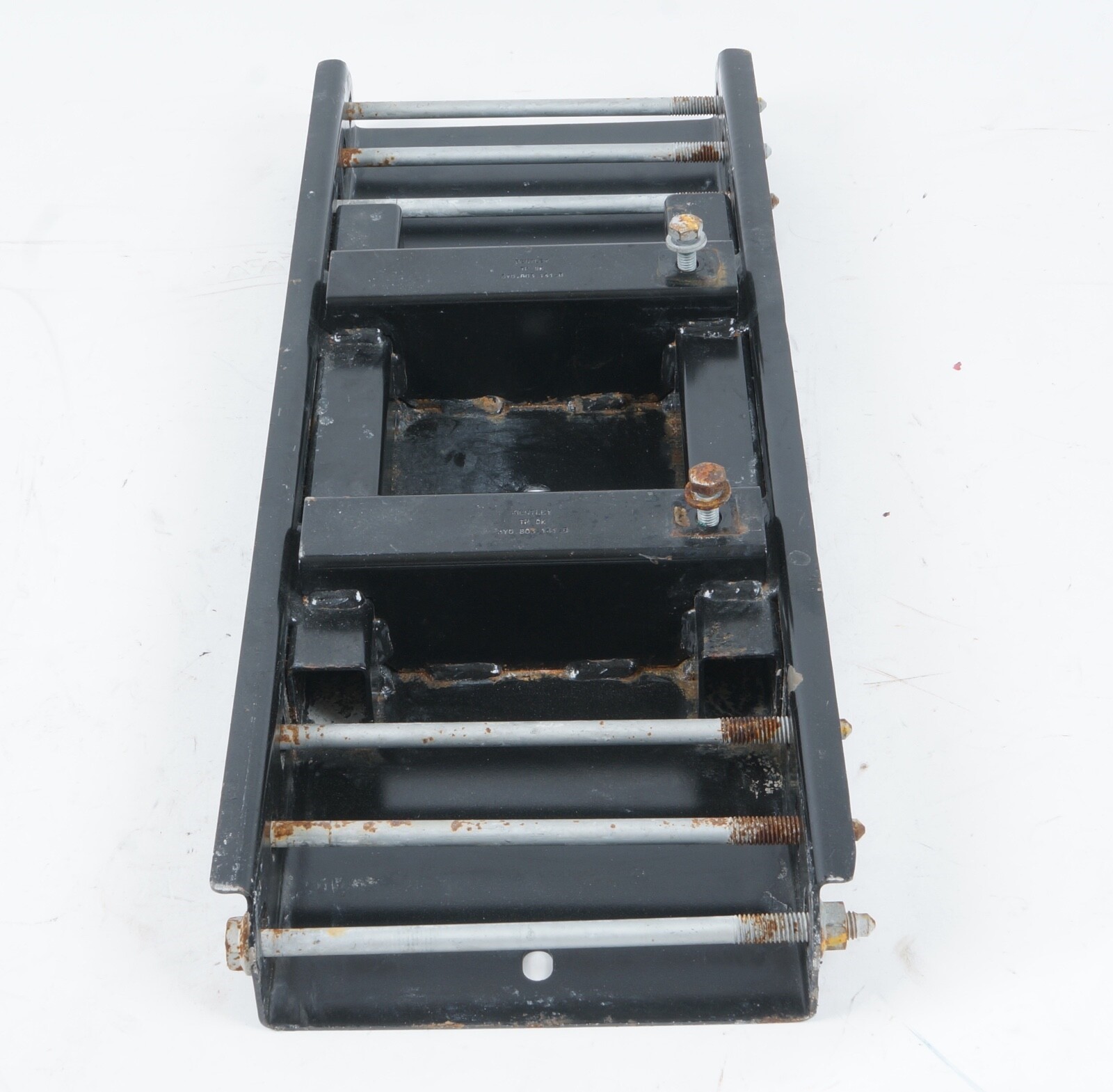 2010 - 2020 Bentley Mulsanne Rear Bracket Panel Support