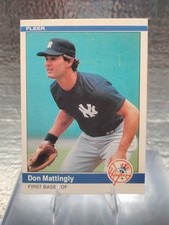 1984 Fleer Baseball Don Mattingly Rookie RC Card # 131 New York Yankees CREASE. rookie card picture