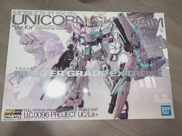 BANDAI MGEX 1/100 Scale RX-0 Unicorn Gundam Ver.Ka Model Kit