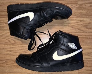 aj1 mid shadow