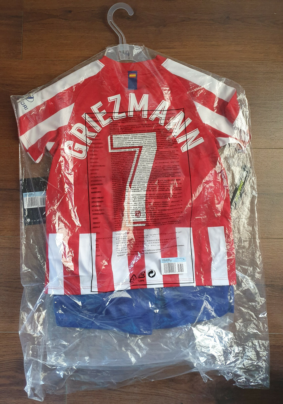 Tenue Atlético de Madrid 5-6 ans pour les matchs de foot le week-end
