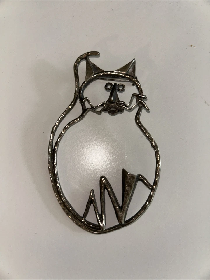 复古胸针胖猫银色,锡,抽象现代主义金属别针野兽派 4 英寸 — 第 2/4 张图片