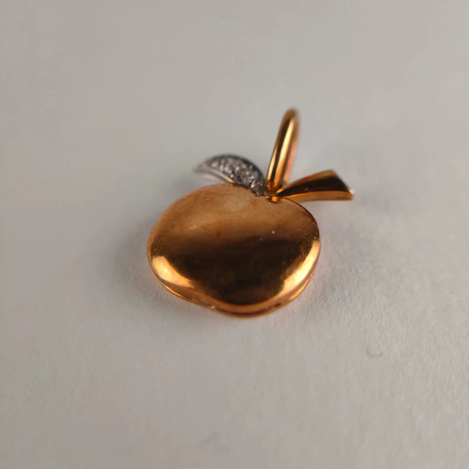 Ciondolo vintage a forma di mela in oro giallo 18kt e brillanti, idea regalo - Immagine 4 di 4