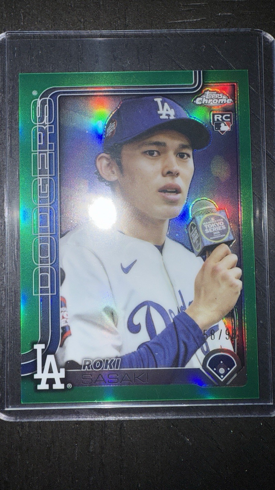 2025 Topps Chrome Update USC73 Roki Sasaki Image Variation Green Refractor /99