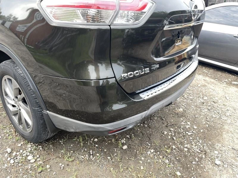 Cubierta de parachoques trasero Nissan Rogue 2014-2016 Midnight Jade PC:EAN AWD 151K SL 55852 Foto 2 de 4