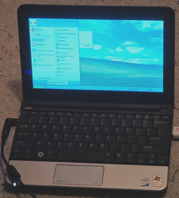 Dell Inspiron Mini 10 PP19S Netbook - 160GB HD, 1GB RAM, Intel Atom Z520, Win XP