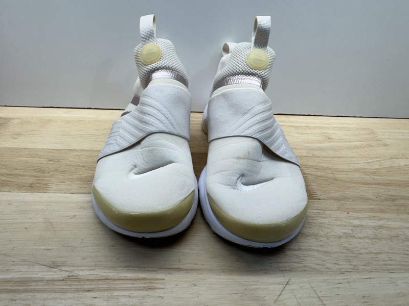 NIKE PRESTO EXTREME (SE) Beige & Gold Size 5 Youth 870022-008 Slip On Pre-Owned