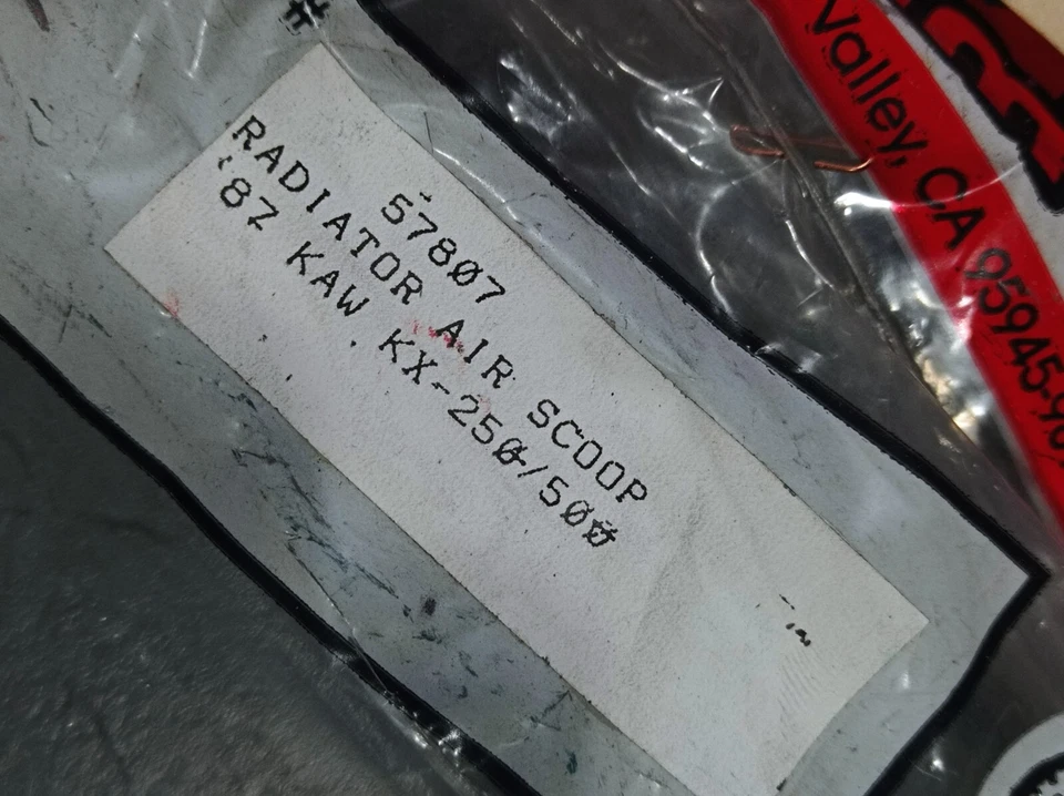 Carenado plástico alerón del tanque revestimiento del radiador Kawasaki KX250 500 año 87 Foto 3 de 3