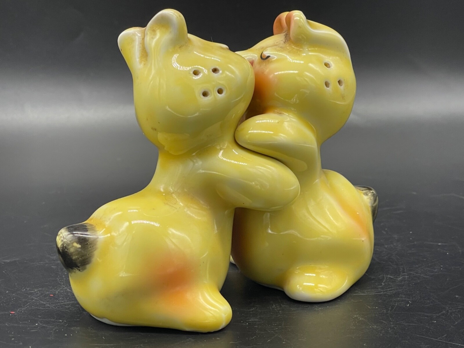 Mid century, ceramic, yellow, Bunny Hug , Van Tellingen , salt/ pepper shakers thumbnail 7