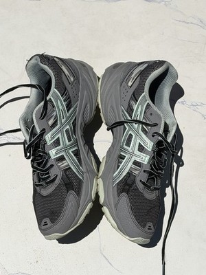 ASICS Women s Running Shoes Size 9 Gray Black Mint T5N8Q Excellent Condition