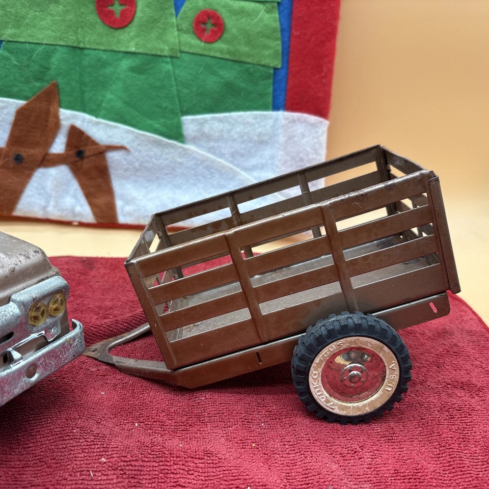 Vintage  1958 Tonka Farm Pick-Up Truck and Trailer  - Image 3 of 4