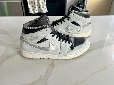 Nike Air Jordan 1 Mid Pure Platinum Metallic Silver 554724  display picture 1