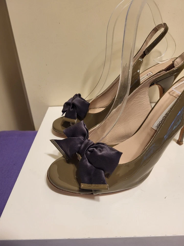 Bombas L'Authre Chose Olive couro envernizado peeptoe slingback tamanho 7/37,5 Ret. US$ 229 - Imagem 4 de 4
