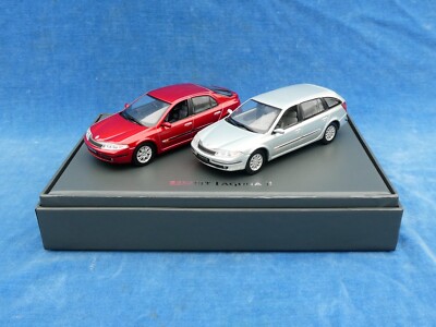 Universal Hobbies 1/43 - Coffret Renault Laguna II berline et break