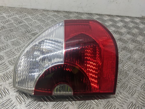 BMW X3 D SE E83 LCI Kombi 5-Türer 2004-2006 Rück-/Rückleuchte (ohne Fahrer)